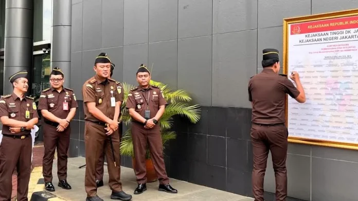 Kejaksaan Negeri Jakarta Selatan menandatangani Komitmen Bersama Zona Integritas Tahun 2026 guna mempertahankan predikat Wilayah Bebas Korupsi (WBBK) dan Wilayah Birokrasi Bersih dan Melayani (WBBM), Senin (6/4/2026).