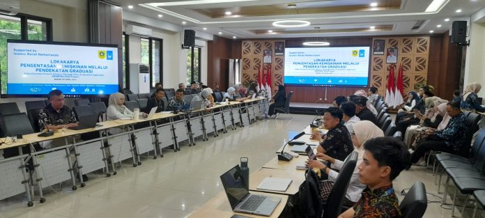 Langkah konkret tersebut diwujudkan melalui penyelenggaraan workshop kolaboratif bersama Yayasan Relief Islami Indonesia yang berlangsung di Kantor Bapperida Kabupaten Bogor pada Kamis (9/4/2026).