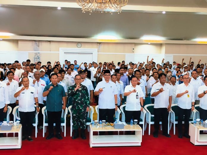 Mewakili Bupati Bogor, Sekretaris Daerah Kabupaten Bogor Ajat Rochmat Jatnika menegaskan bahwa seluruh perangkat daerah harus bergerak cepat demi mengejar target pembangunan KDKMP di Kabupaten Bogor.