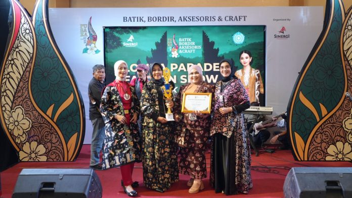 TP-PKK Kabupaten Bogor mencatat prestasi membanggakan di tingkat nasional setelah meraih juara favorit dalam ajang Pusaka Pusat Karya Nusantara 2026.