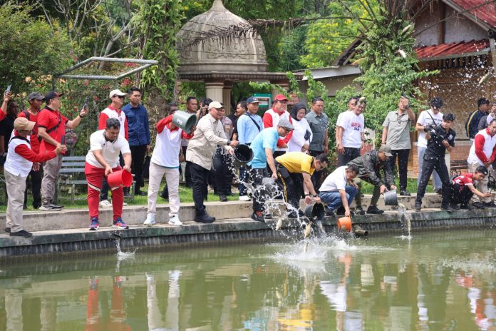 Bupati Bogor Rudy Susmanto memberikan apresiasi tinggi kepada para buruh dan serikat pekerja yang berhasil menjaga kondusivitas daerah saat peringatan Hari Buruh Internasional (May Day) 2026.